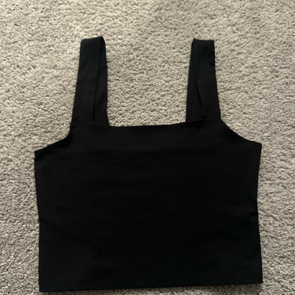 American Eagle Outfitters Black Sleeveless Cropped Tank Top